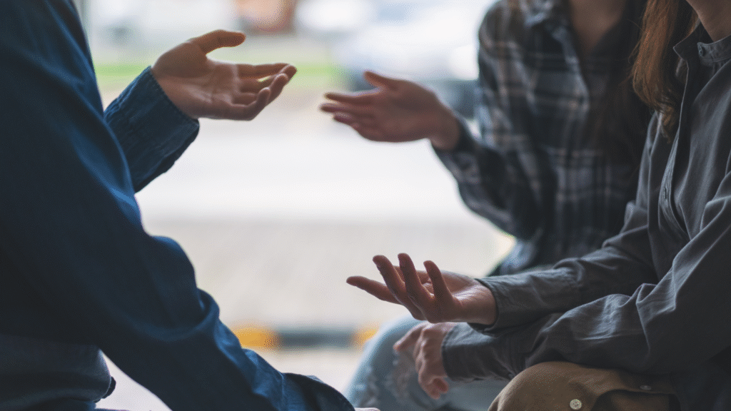 Banner _ Duas pessoas conversando - Psicologia no Esporte