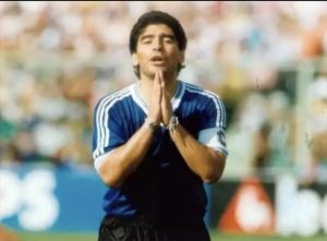 Maradona em campo - Psicólogo Esportivo Rodrigo Scialfa